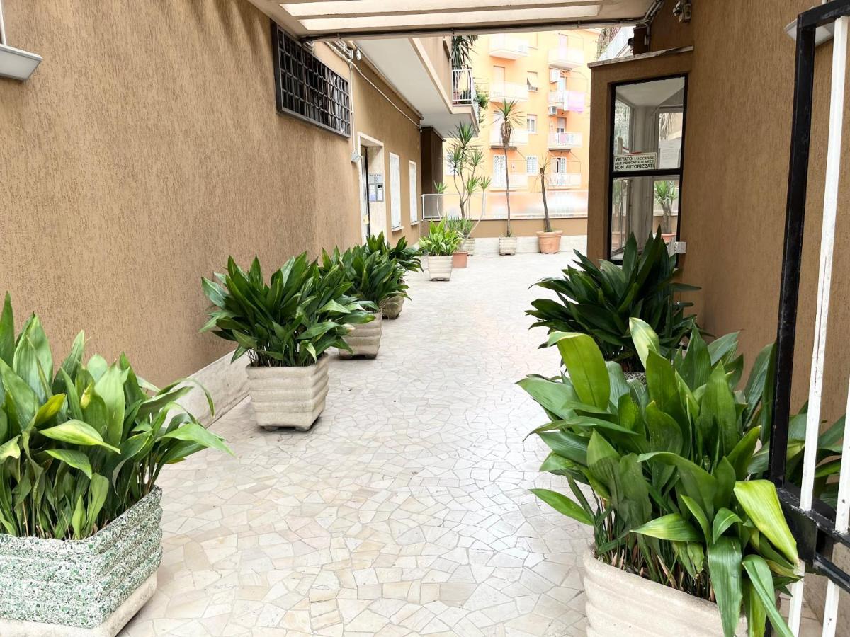 Paula Petra Vatican Apartments Рим Екстер'єр фото